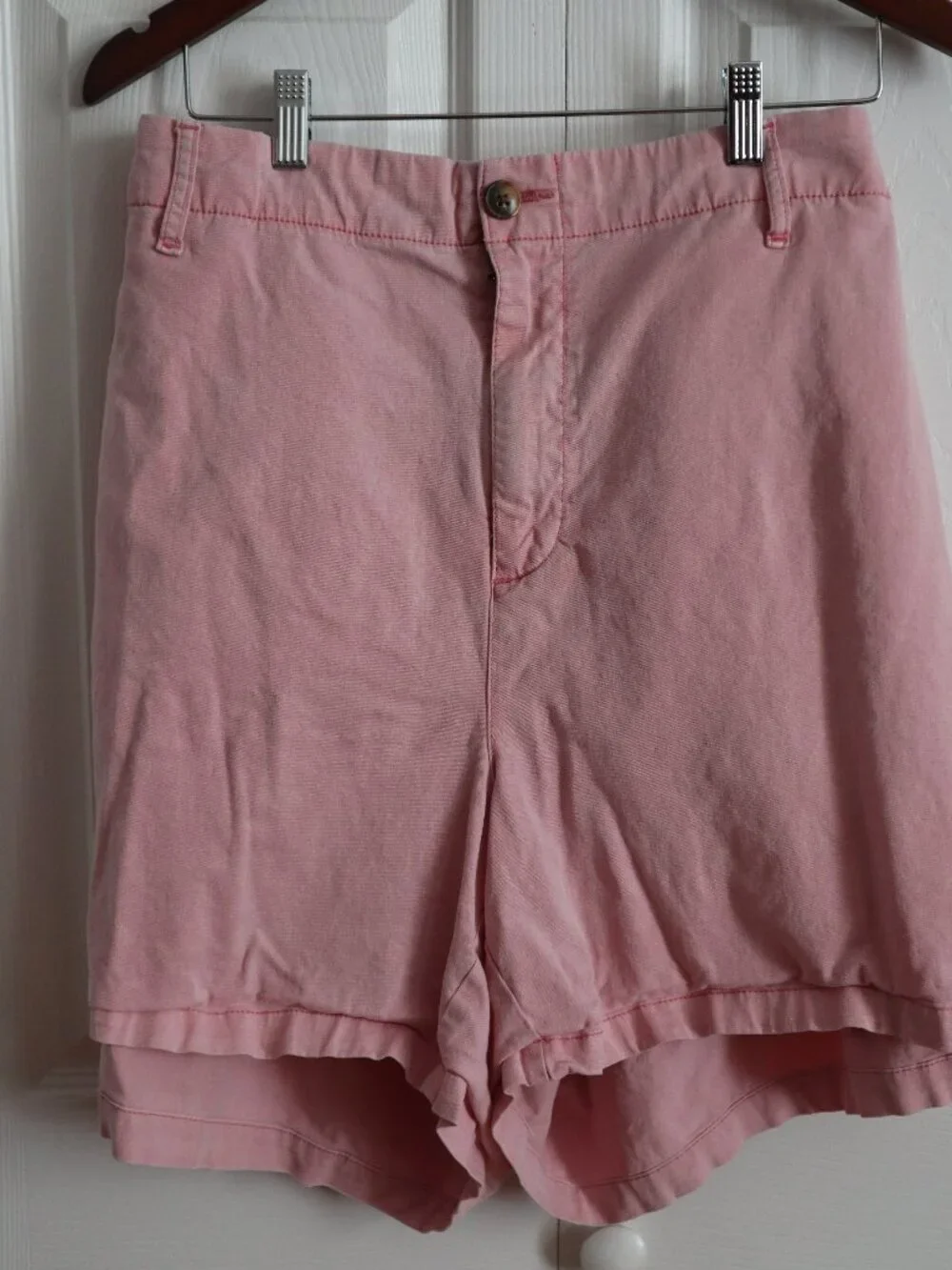 Old Navy Women's Plus Size 4X Pastel Pink Cotton Chino Everyday Shorts - Picture 1 of 4
